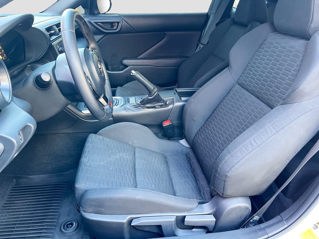 Used 2023 Toyota GR86 w/ ALL Weather Mat Package (TMS) RWD image 19