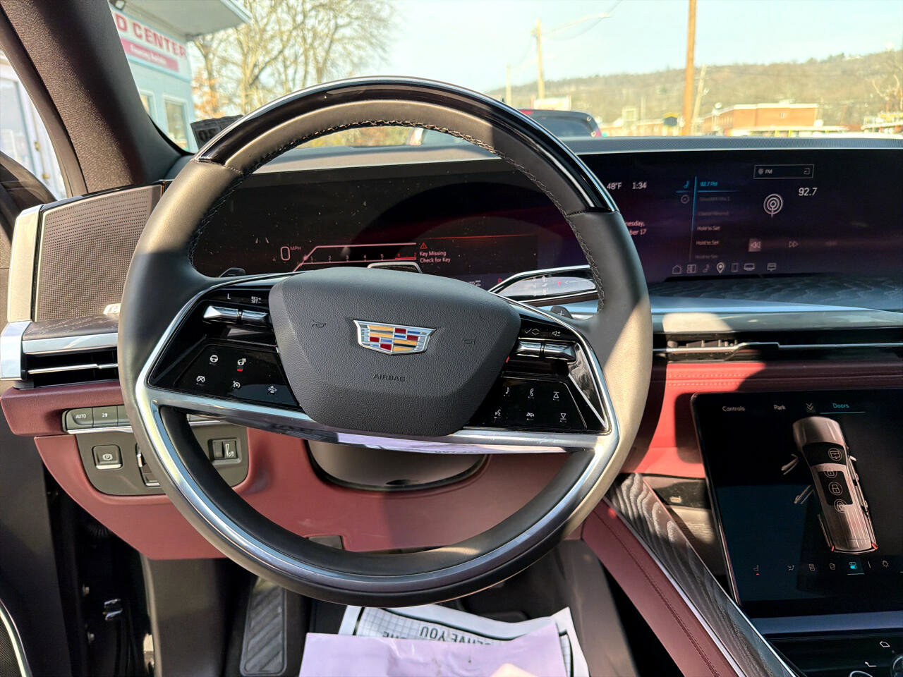 Used 2025 Cadillac Escalade ESV Sport w/ Touring Package image 25