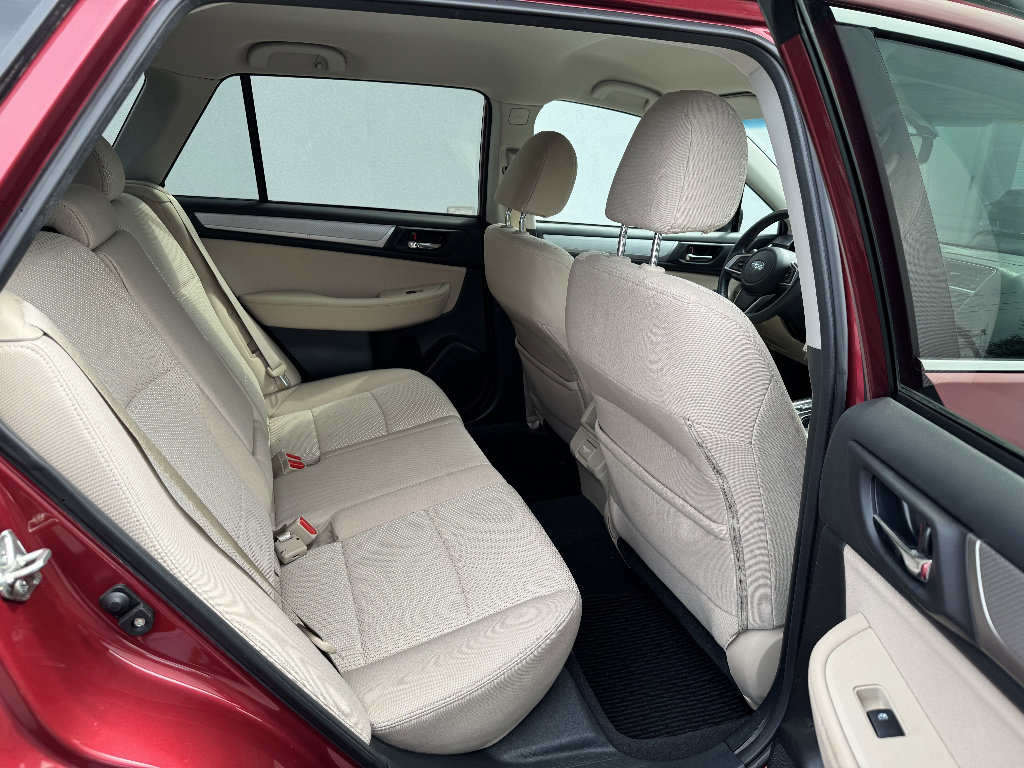 Used 2018 Subaru Outback 2.5i Premium AWD/4WD image 11