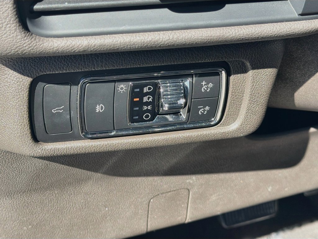 Used 2022 Lincoln Corsair Reserve w/ Equipment Group 201A AWD/4WD image 10