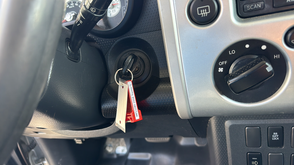 Used 2008 Toyota FJ Cruiser 4WD image 24