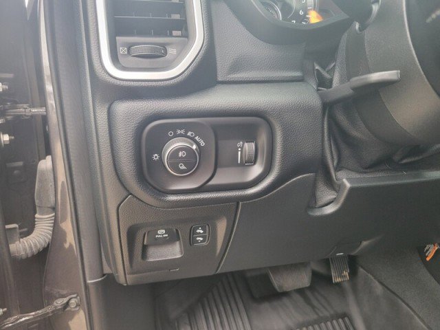 Used 2021 RAM 1500 Big Horn image 13