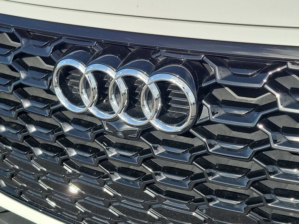 Used 2023 Audi Q5 2.0T Premium Plus w/ Premium Plus Package AWD/4WD image 31