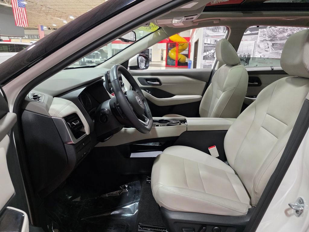 Used 2023 Nissan Rogue SL w/ SL Premium Package AWD/4WD image 14