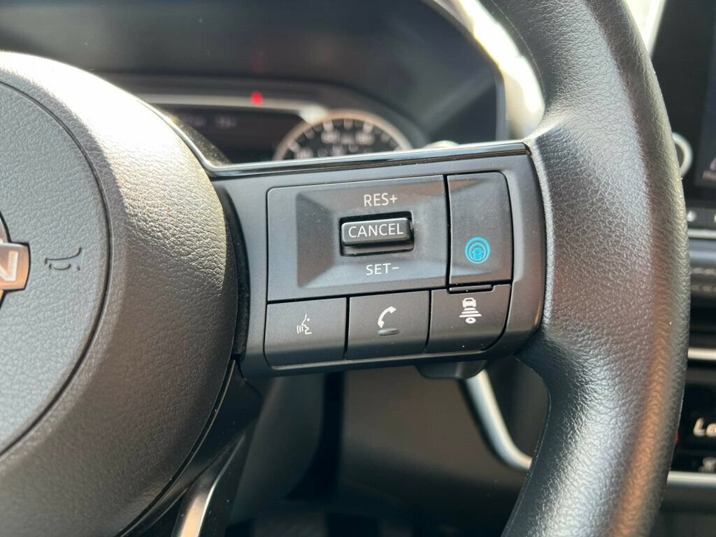 Used 2023 Nissan Rogue SV AWD/4WD image 20