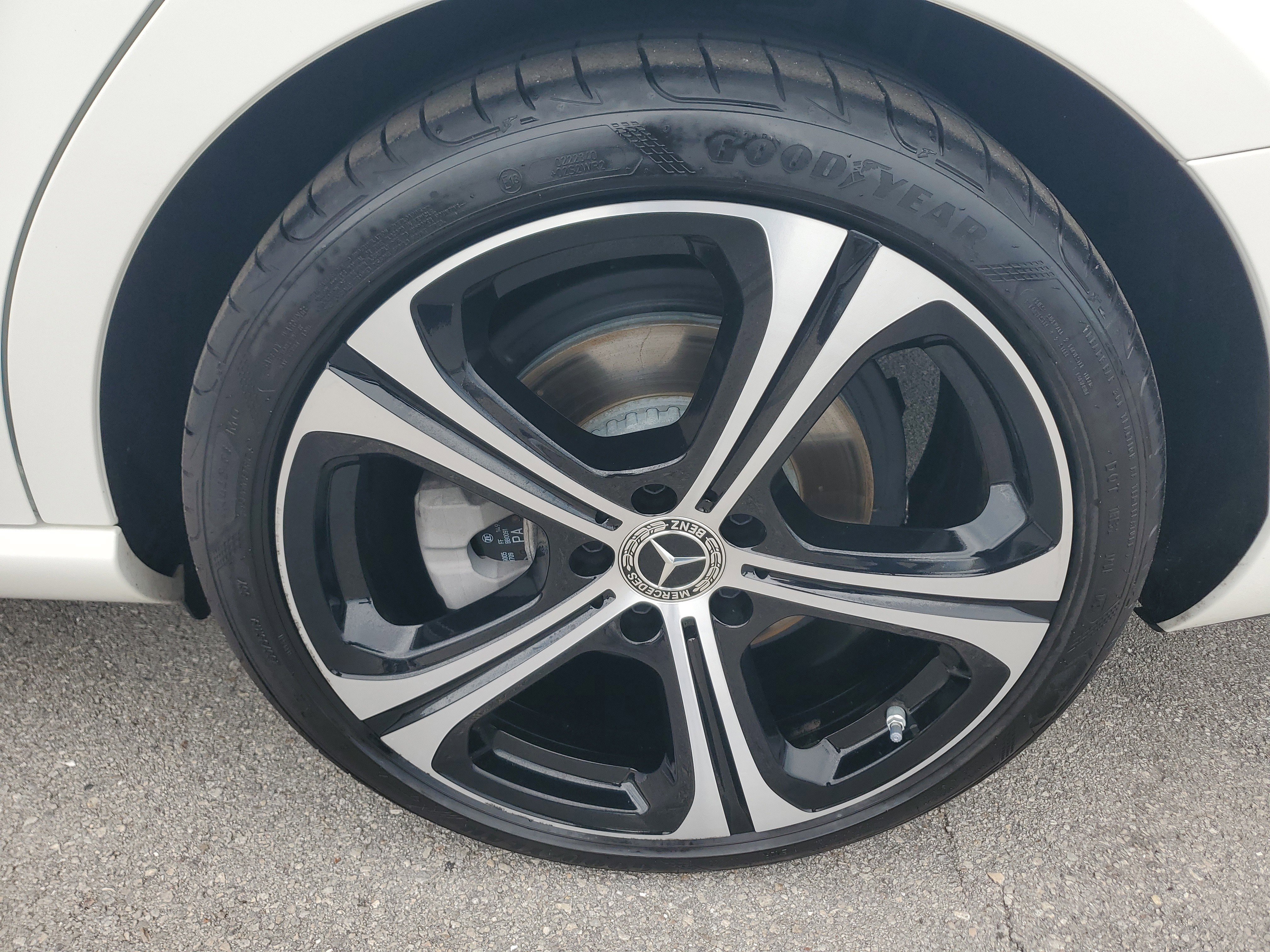 Used 2025 Mercedes-Benz C 300 Sedan image 27