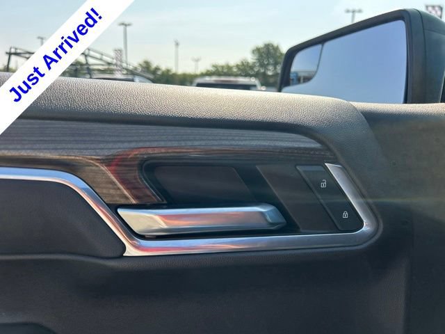 Used 2023 Chevrolet Silverado 1500 LT Trail Boss w/ LPO, Dark Essentials Package AWD/4WD image 12