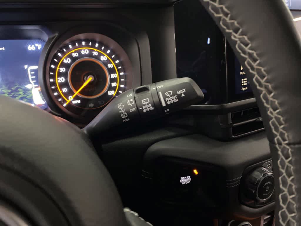 Used 2025 Jeep Wrangler Unlimited Rubicon AWD/4WD image 23