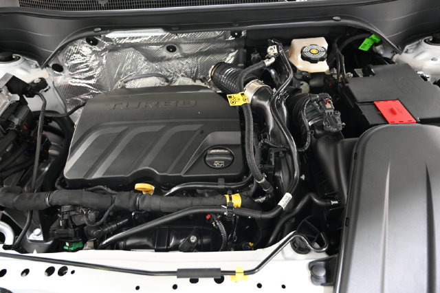 New 2026 Chevrolet Trax RS w/ Sunroof Package FWD image 31