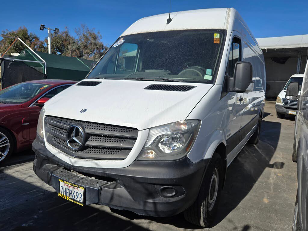Used 2014 Mercedes-Benz Sprinter 2500 image 2