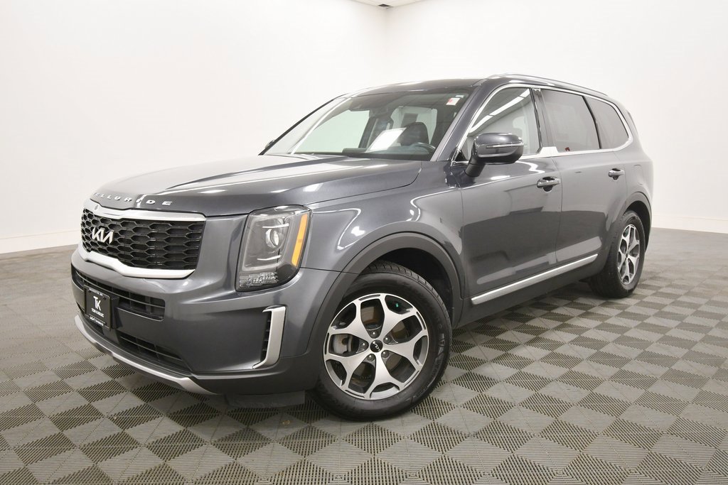 Certified 2022 Kia Telluride EX w/ Towing Package image 2