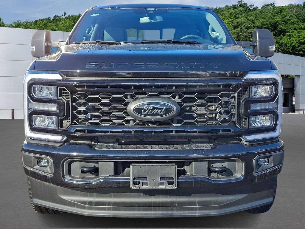Used 2025 Ford F250 XLT w/ Black Appearance Package image 2