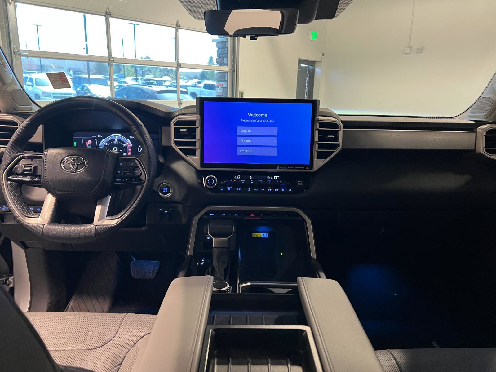 Used 2024 Toyota Tundra Limited AWD/4WD image 31