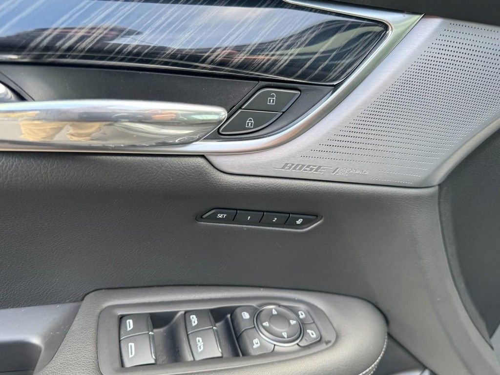 Used 2024 Cadillac XT6 Premium Luxury w/ Technology Package image 17