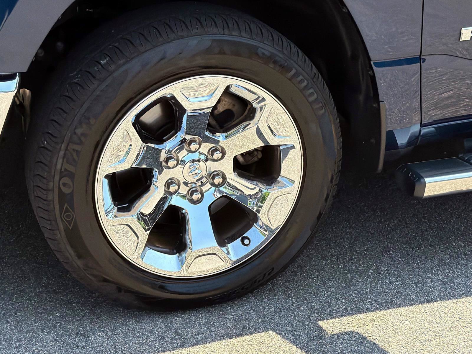 Used 2022 RAM 1500 Big Horn AWD/4WD image 5