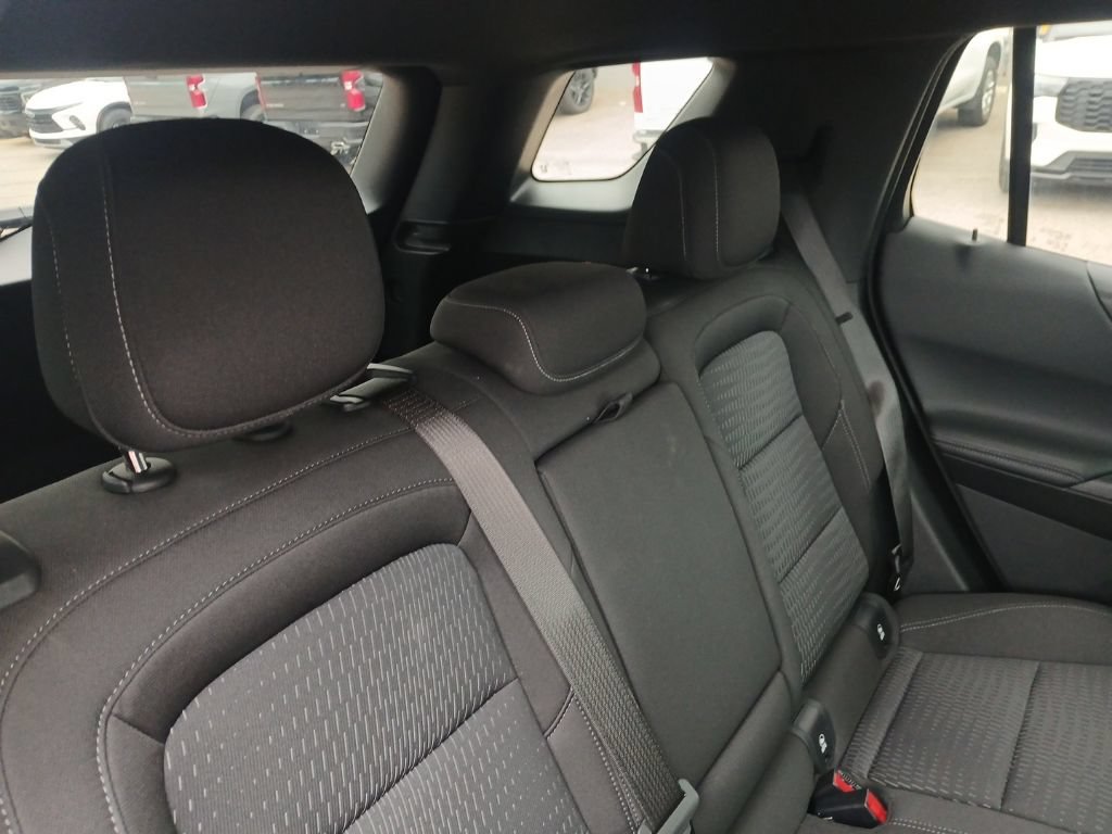 Used 2025 Chevrolet Equinox LT AWD/4WD image 18