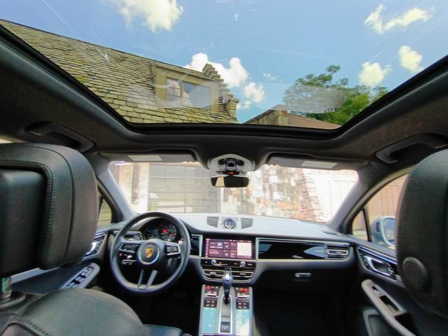 Used 2022 Porsche Macan AWD/4WD image 47