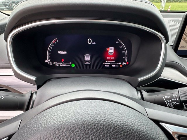 Used 2023 Acura MDX w/ Technology Package AWD/4WD image 38