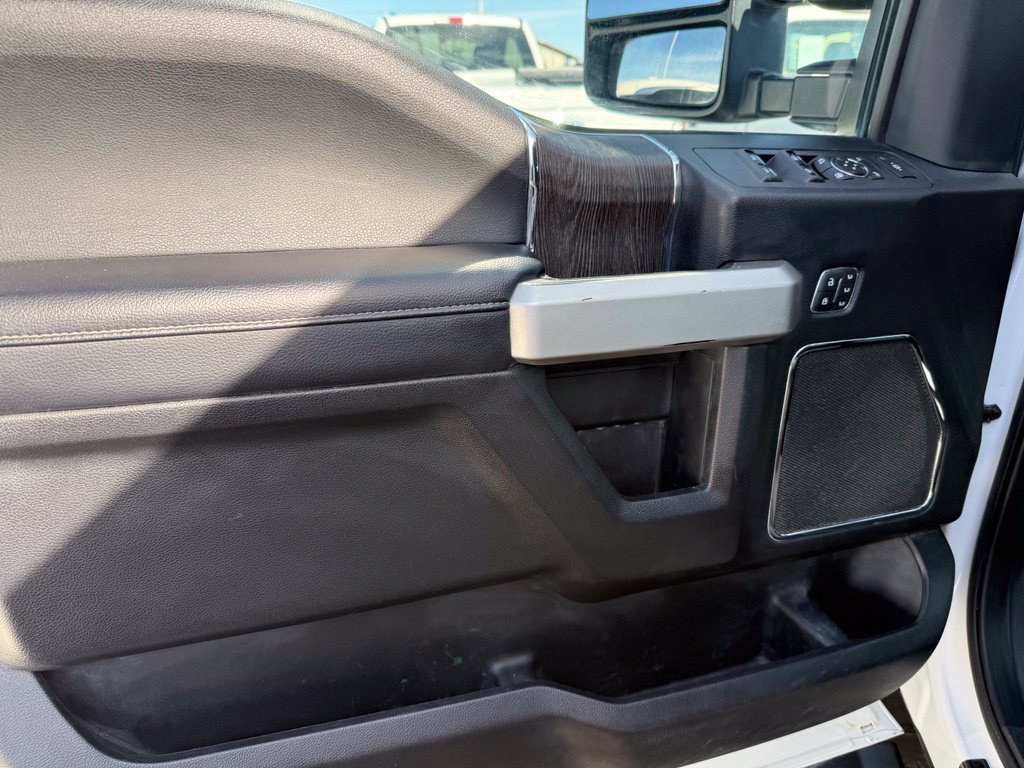 Used 2021 Ford F350 Lariat AWD/4WD image 17