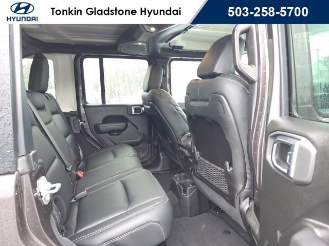 Used 2025 Jeep Wrangler Unlimited Rubicon image 23