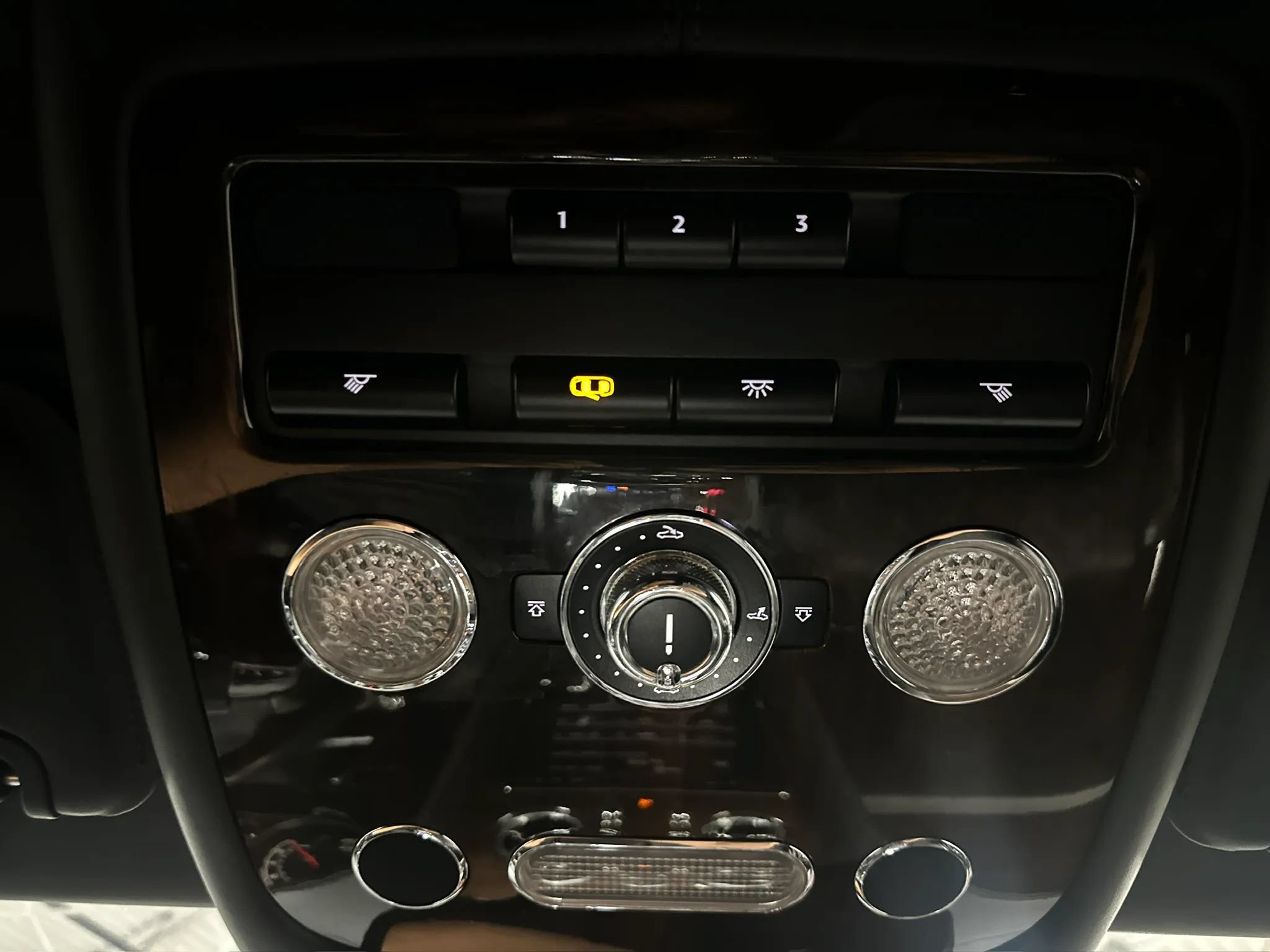 Used 2014 Bentley Flying Spur W12 AWD/4WD image 47