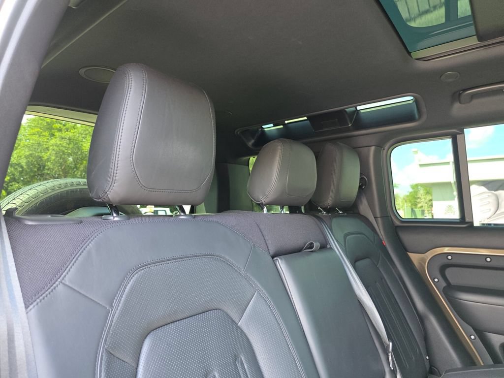 Used 2020 Land Rover Defender 110 X AWD/4WD image 18