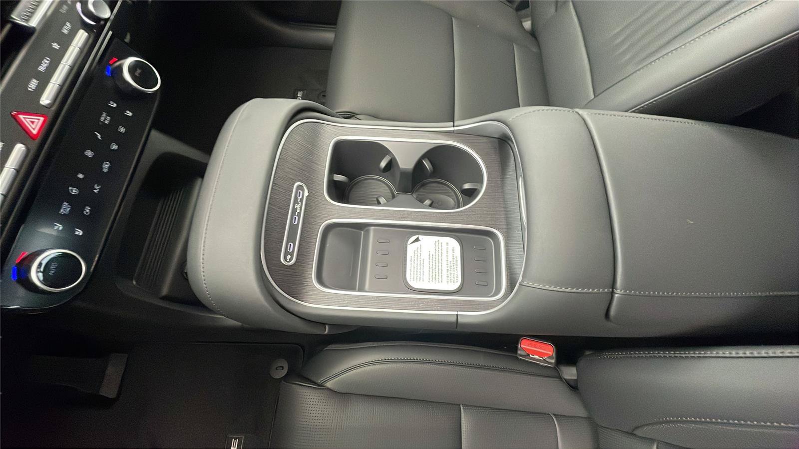 New 2026 Hyundai Palisade SEL Premium FWD image 24