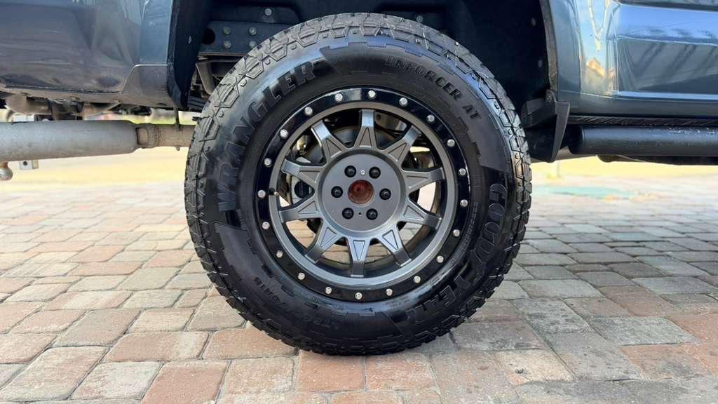 Used 2020 Chevrolet Colorado Z71 image 12