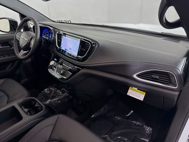 New 2026 Chrysler Pacifica Select image 27