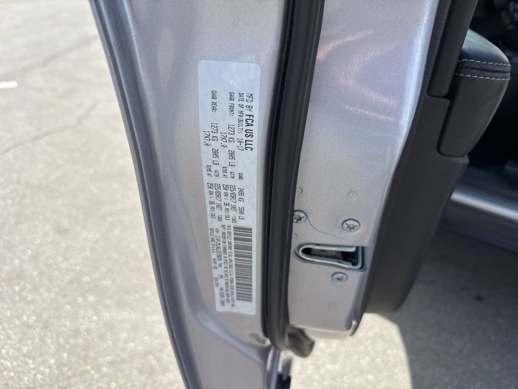 Used 2018 Jeep Cherokee Latitude Plus w/ Comfort/Convenience Group image 20