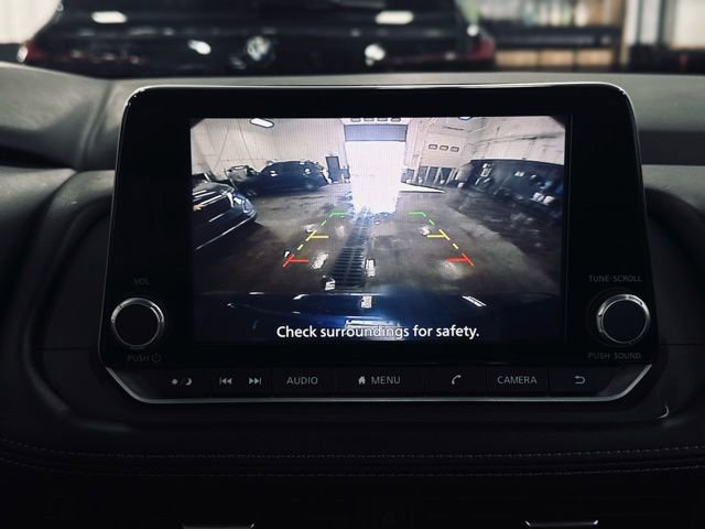 Used 2024 Nissan Rogue SV image 31