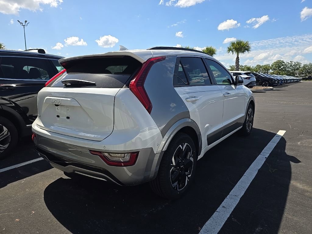 Certified 2023 Kia Niro Wave image 11
