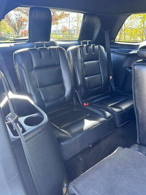 Used 2016 Ford Explorer XLT w/ Equipment Group 202A image 22