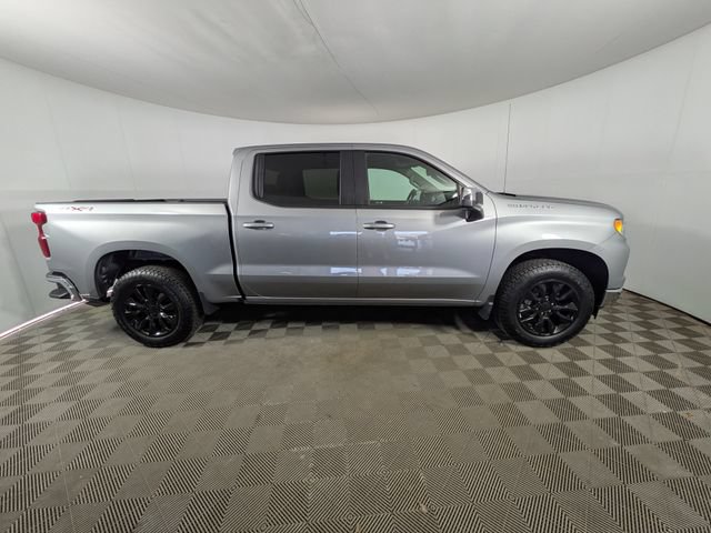 Used 2024 Chevrolet Silverado 1500 LT AWD/4WD image 3