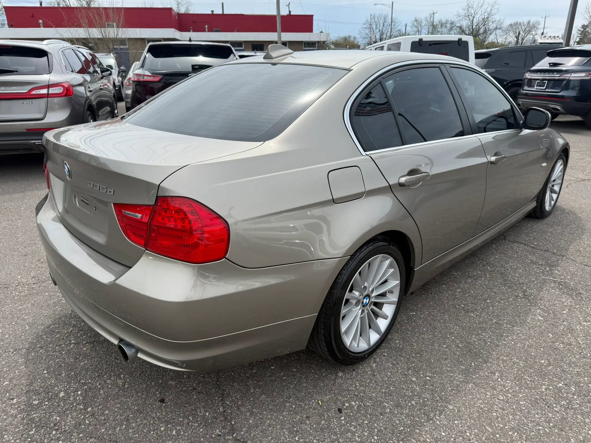 Used 2011 BMW 335d Sedan image 5