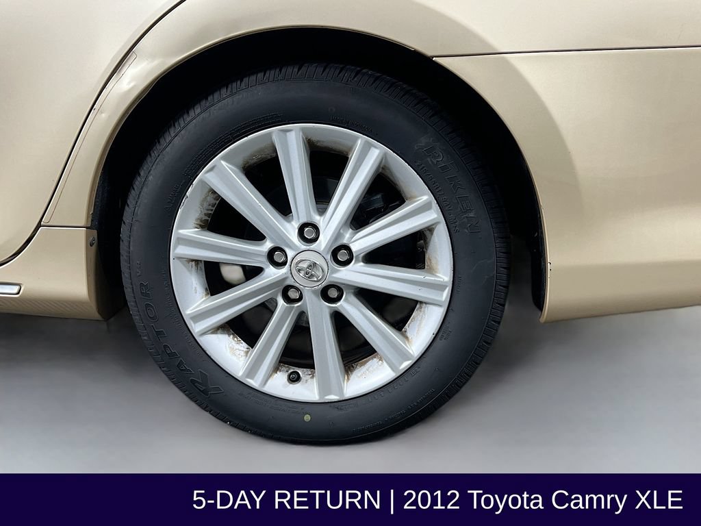 Used 2012 Toyota Camry XLE FWD image 34