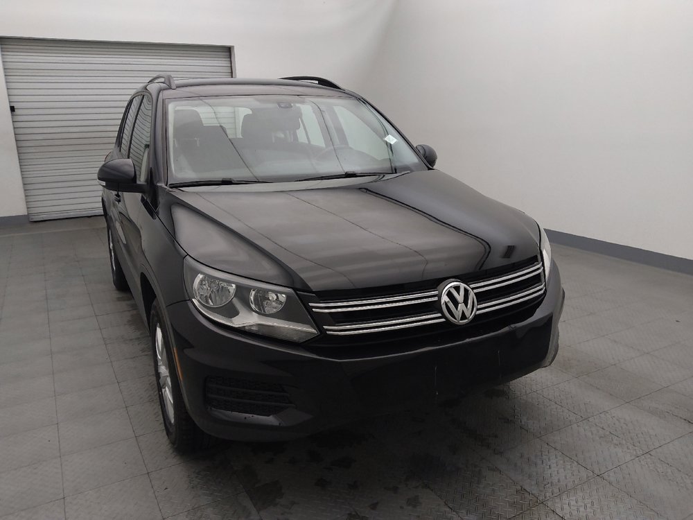 Used 2017 Volkswagen Tiguan S image 14