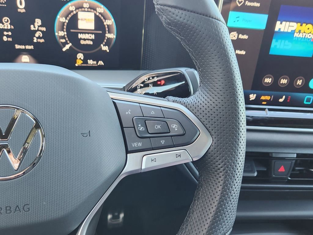 New 2026 Volkswagen Tiguan SE R-Line image 18