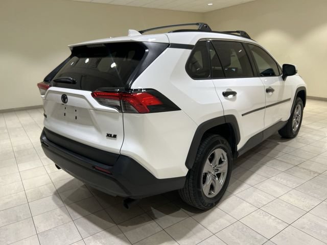 Used 2025 Toyota RAV4 XLE w/ Convenience Package FWD image 5