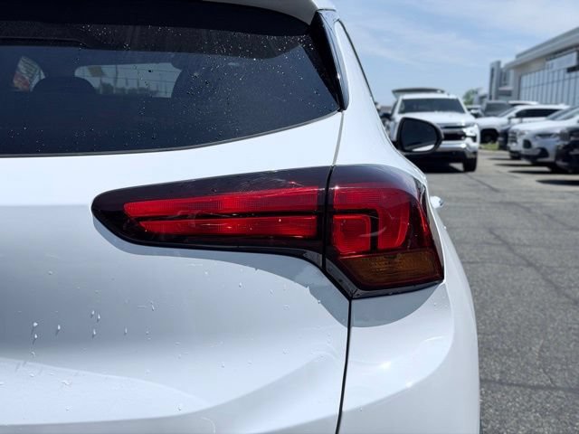 Used 2024 Buick Encore GX Preferred FWD image 8