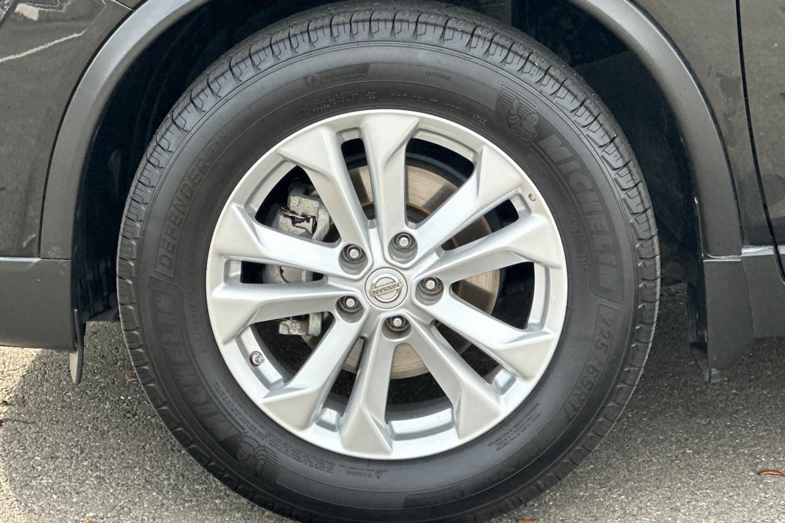 Used 2016 Nissan Rogue SV w/ SV Premium Package image 38