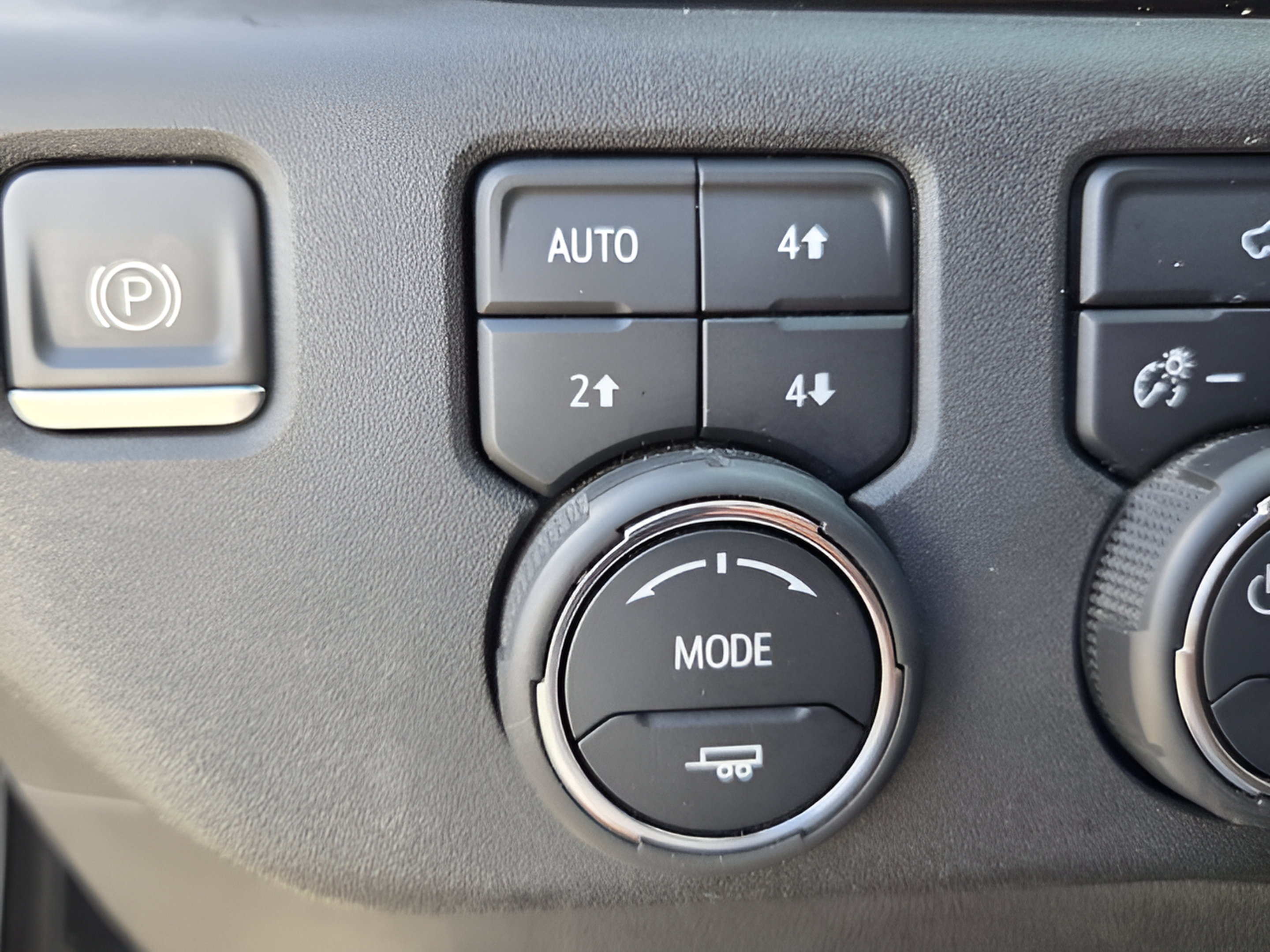 Used 2022 Chevrolet Silverado 1500 RST w/ Z71 Off-Road Package AWD/4WD image 25