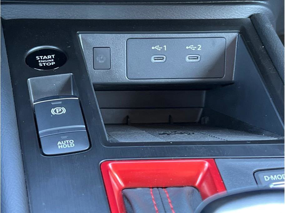 New 2025 Nissan Kicks SR FWD image 17