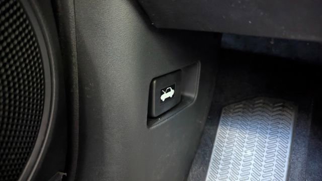 Used 2024 Honda HR-V LX image 31
