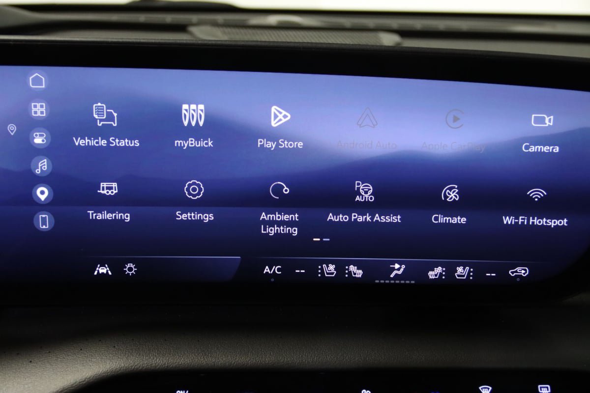 Used 2025 Buick Enclave Avenir w/ Super Cruise Package AWD/4WD image 53