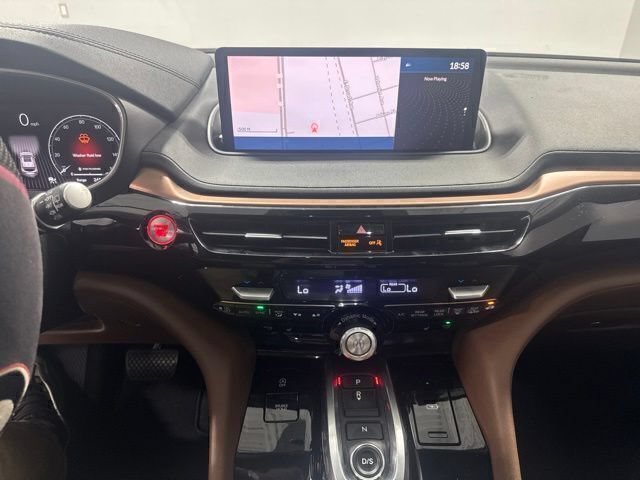Used 2022 Acura MDX FWD w/ Technology Package image 16