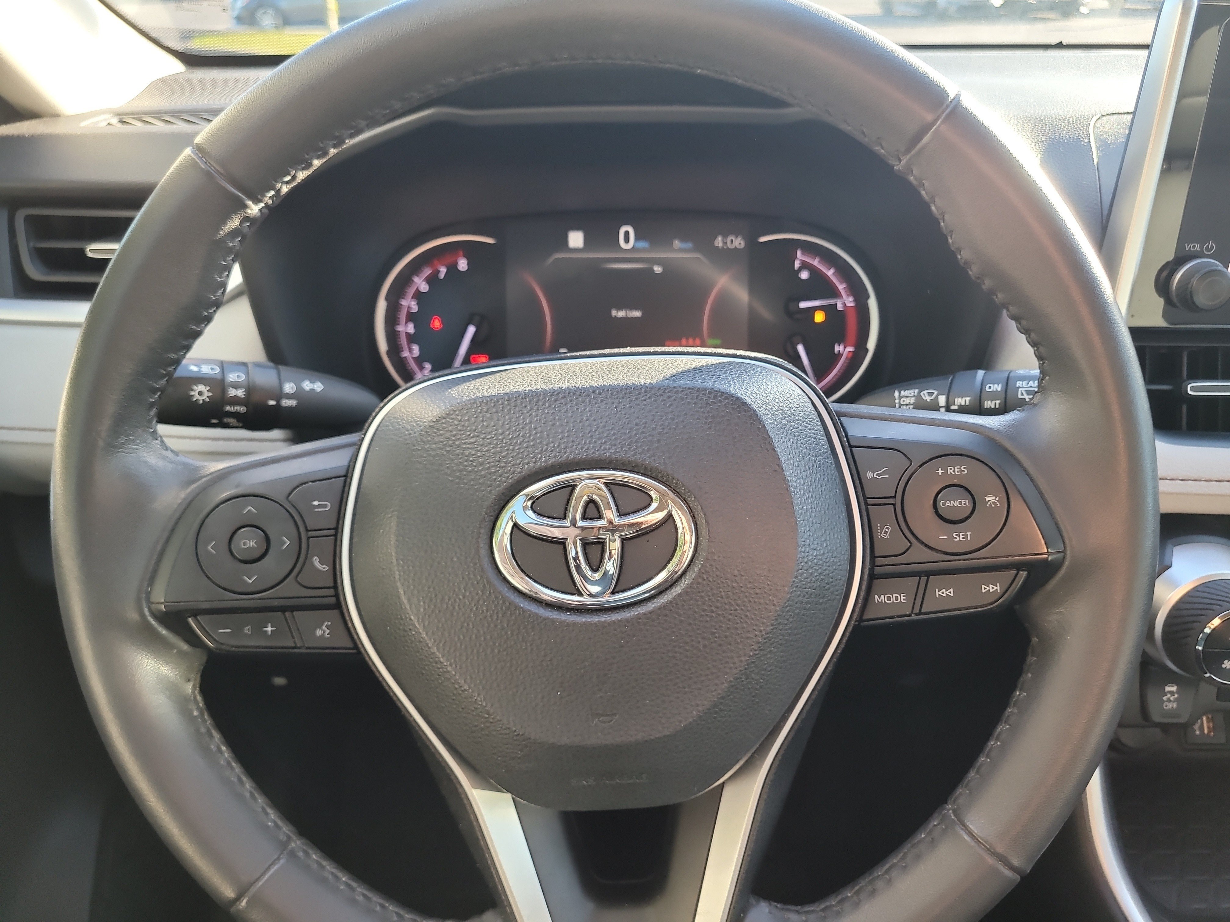 Certified 2023 Toyota RAV4 XLE Premium AWD/4WD image 31