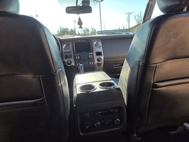 Used 2016 Ford Expedition Platinum image 16