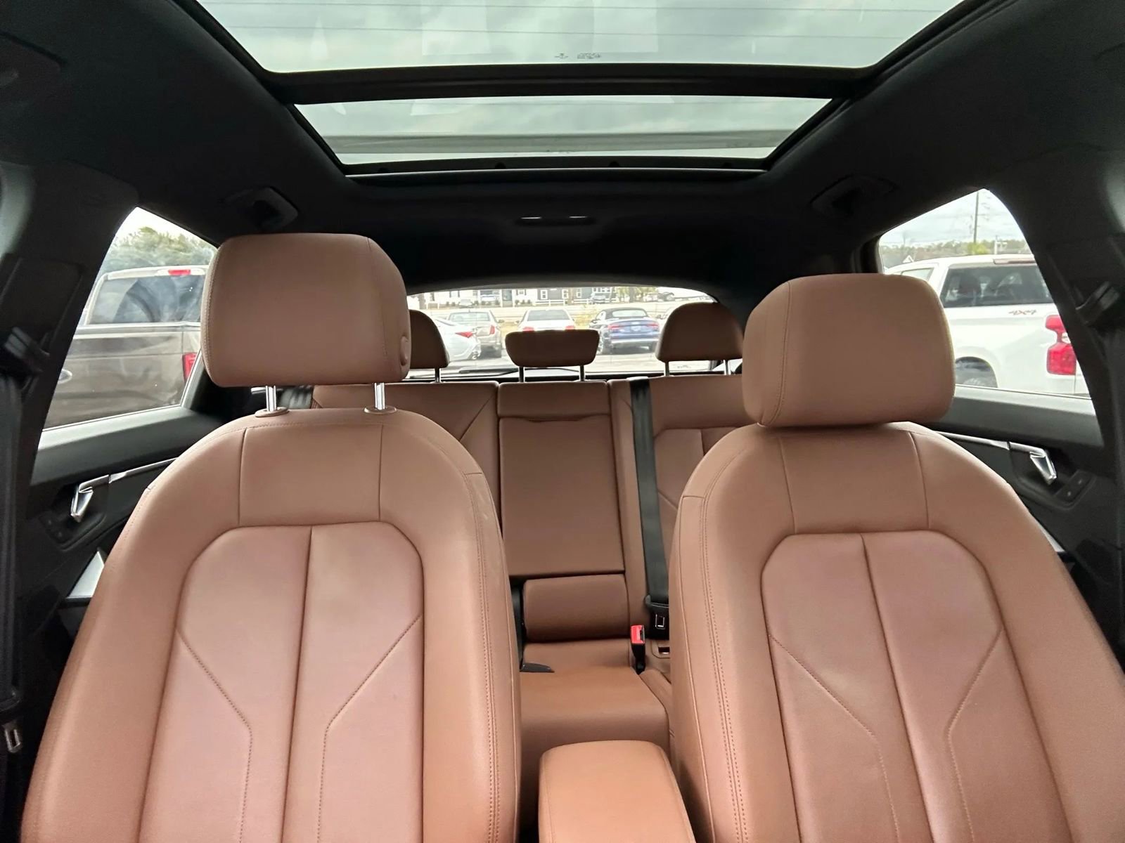 Used 2020 Audi Q3 2.0T Premium w/ Convenience Package image 16