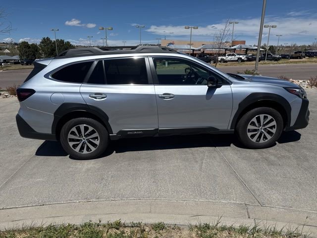 Used 2025 Subaru Outback Premium AWD/4WD image 7